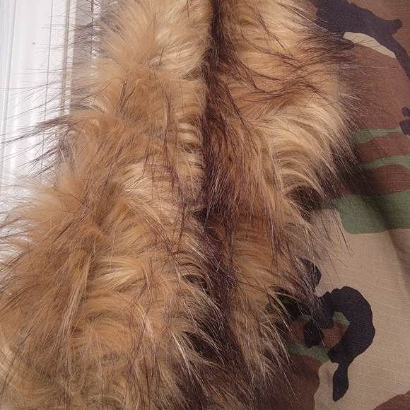 Custom Green Camouflage Jacket with Faux Fur Sleeves - Picture 6 of 6